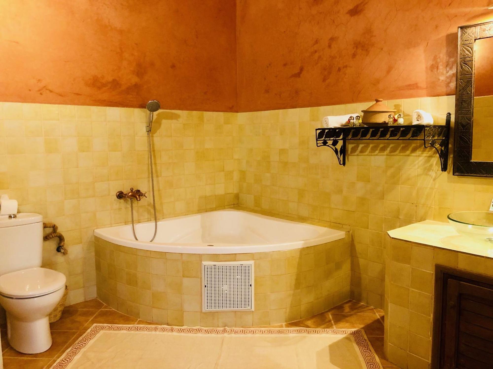 Kasbah Isfoula And Spa アイット・ベン・ハドゥ 部屋 写真